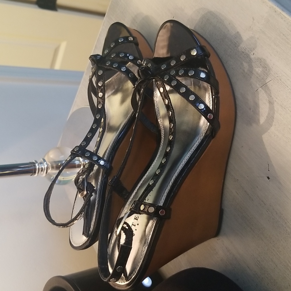 White House Black Market wedge shoes SZ 8